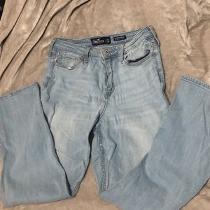 Hollister High Rise Slim-Straight Curvy Fit